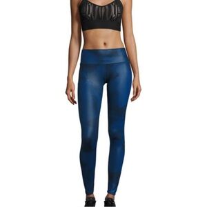 NEW Alo Blue Camouflage Airbrush Yoga Leggings
